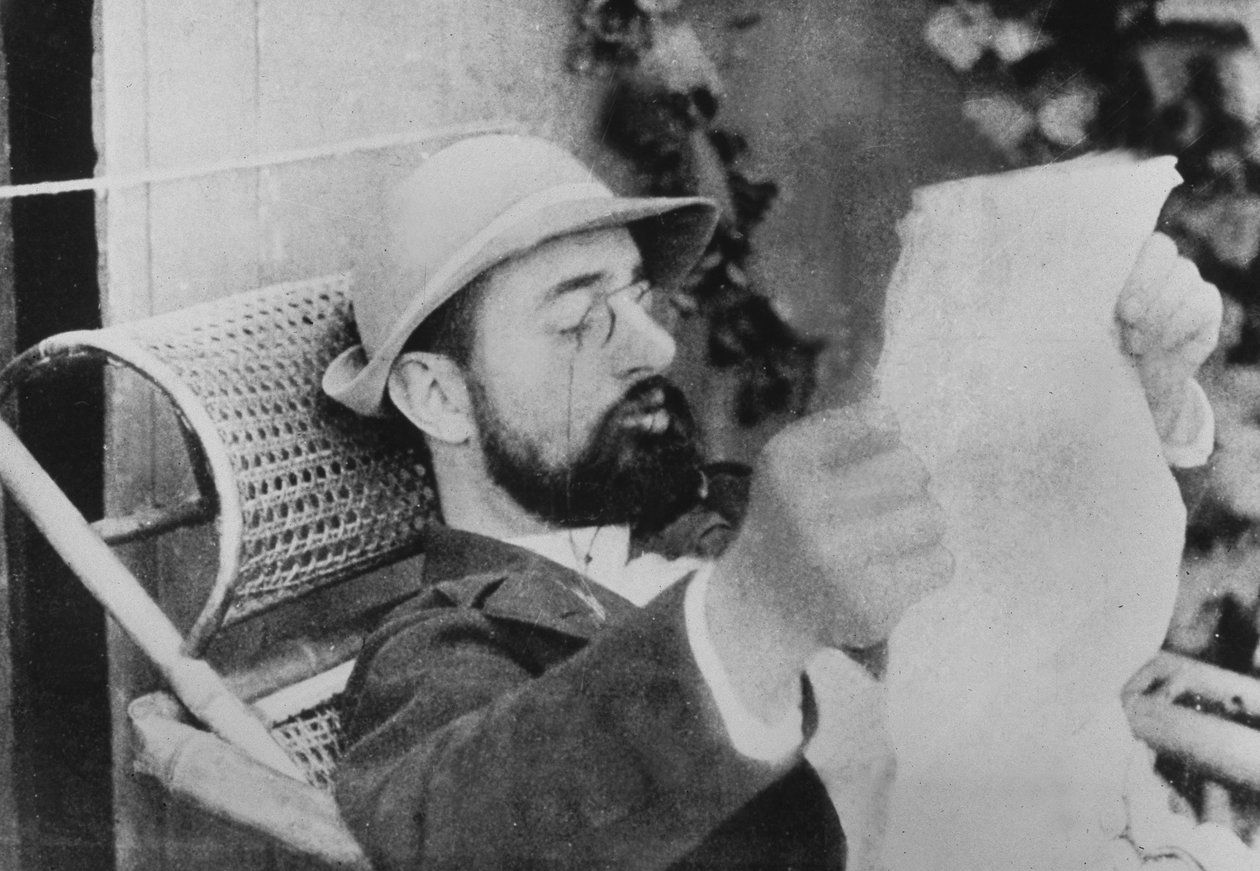 Französischer Maler Henri De Toulouse-Lautrec (1864-1901) liest Zeitung, Foto von Alfred Natanson um 1895 von Unknown