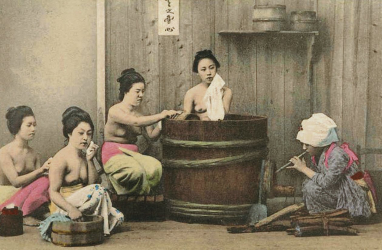 Waschhaus in Japan, um 1880 (handkoloriertes Albumin-Foto) von Unknown