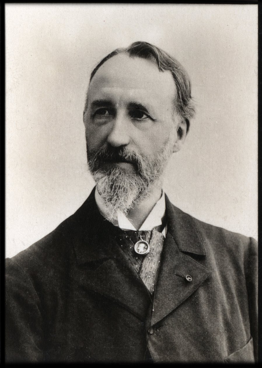 Porträt von François Clément Théodore Dubois (1837-1924), französischer Komponist, Organist und Musiklehrer von French Photographer