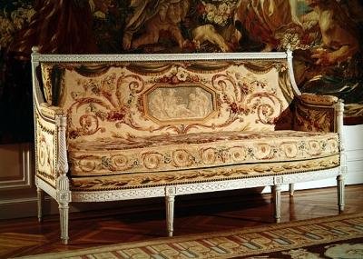 Geschnitztes Holzsofa mit Gobelin gepolstert, gestempelt Jacob von French School