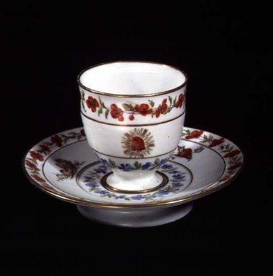 Tasse und Untertasse mit Emblemen der Revolution, Sevres-Fabrik von French School