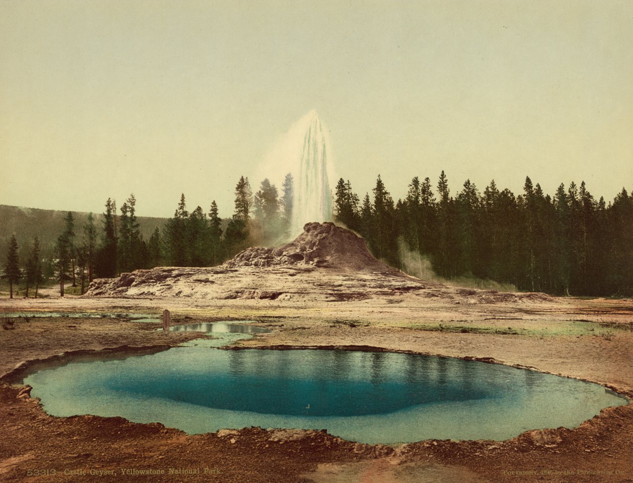 Castle Geyser, Yellowstone Nationalpark, ca. 1898 (Fotochrom) von American Photographer