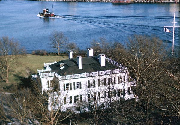 Gracie Mansion von American School