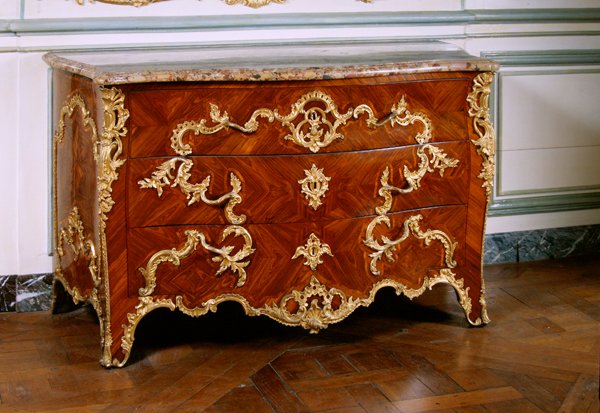 Louis XV Kommode von Antoine Robert Gaudreaux