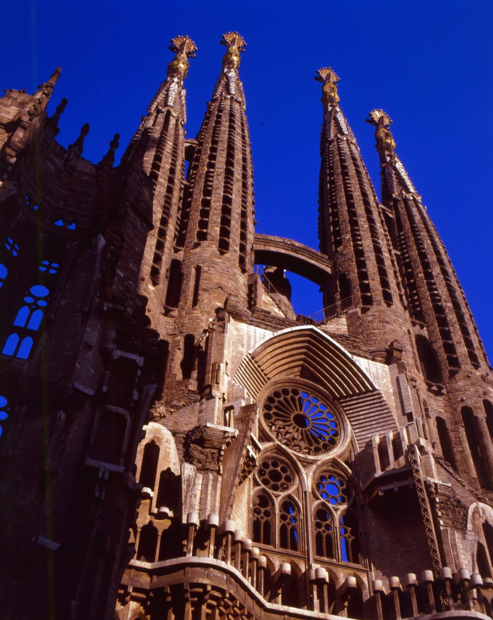 Ansicht der Fassade von Antonio Gaudi
