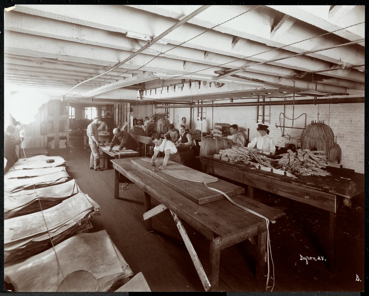 Innenansicht der New York Leather Belting Co., New York, 1906 von Byron Company