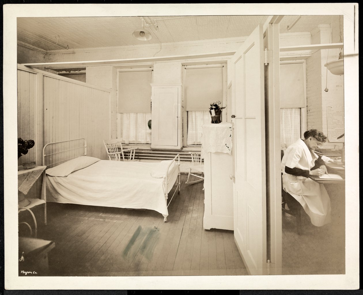 Krankenhauszimmer, 1928 von Byron Company