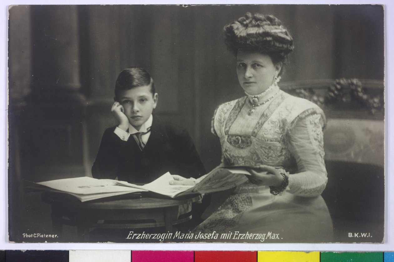 Erzherzogin Maria Josefa mit ihrem Sohn Max von Carl Pietzner