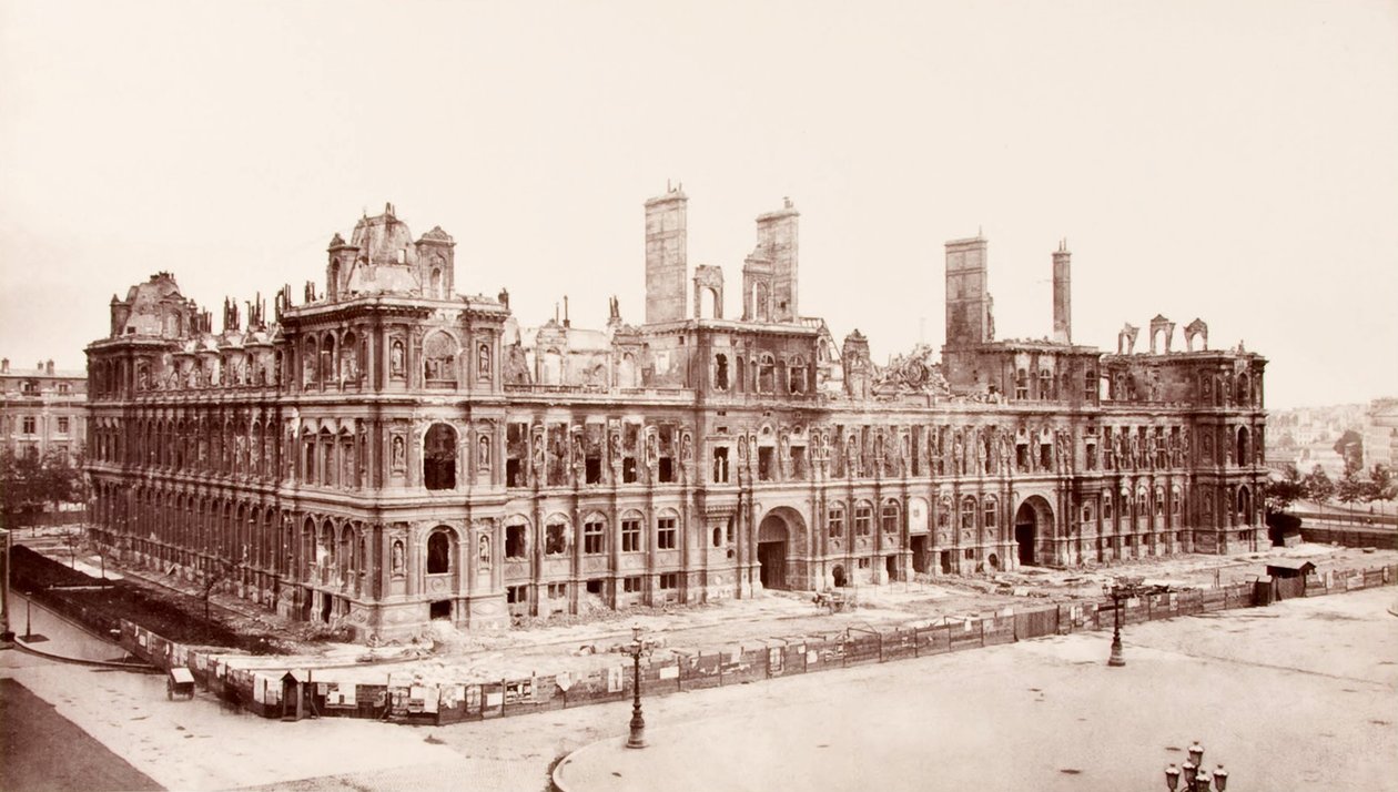 Zustand des Hôtel de Ville in Paris nach dem Brand während der Revolten der Kommune von Charles Marville