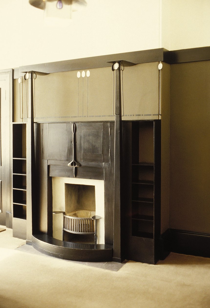 Schwarz gestrichener Kamin, ca. 1914-1928 von Charles Rennie Mackintosh