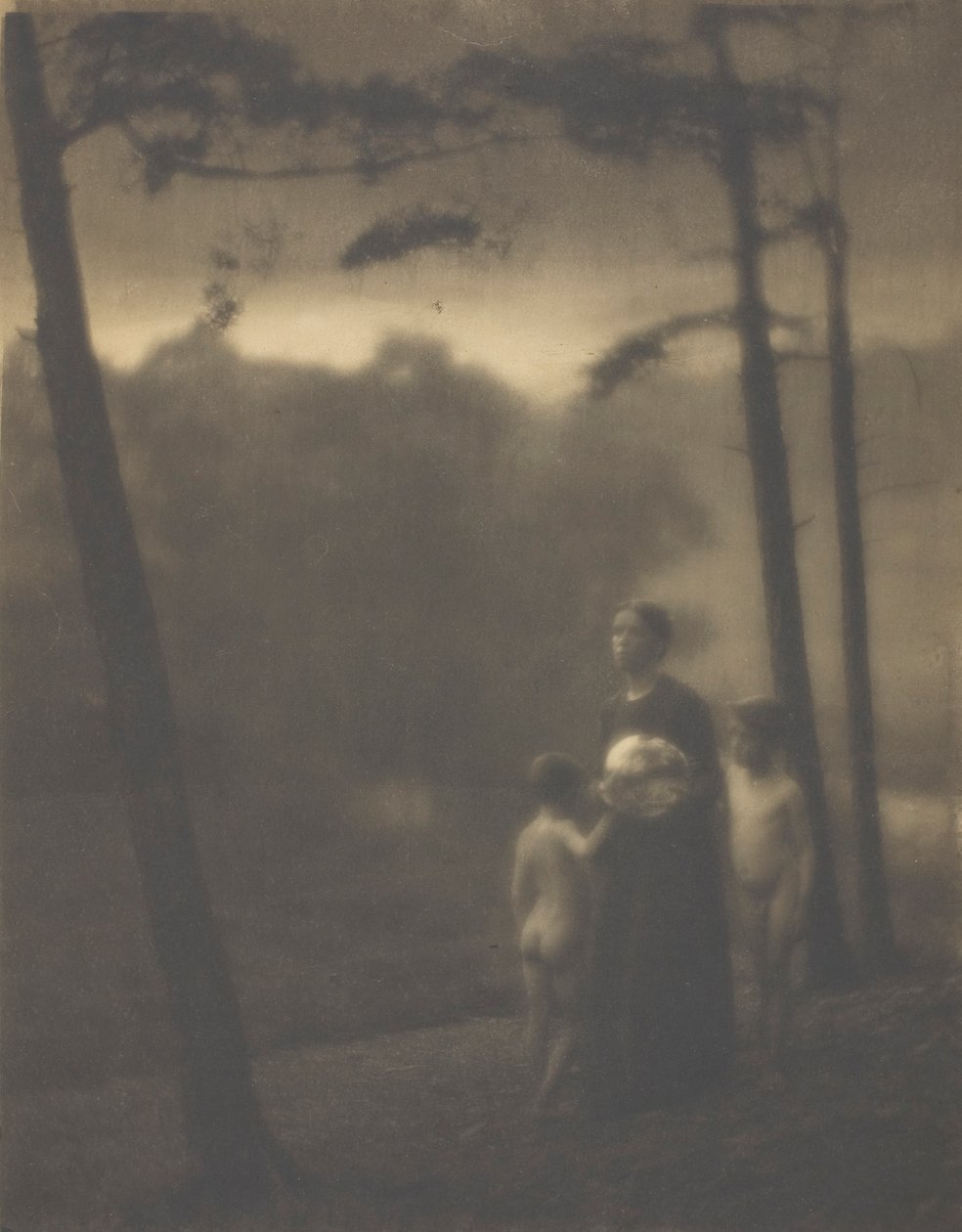 Abend—Mutter und Jungen, 1905 von Clarence H White