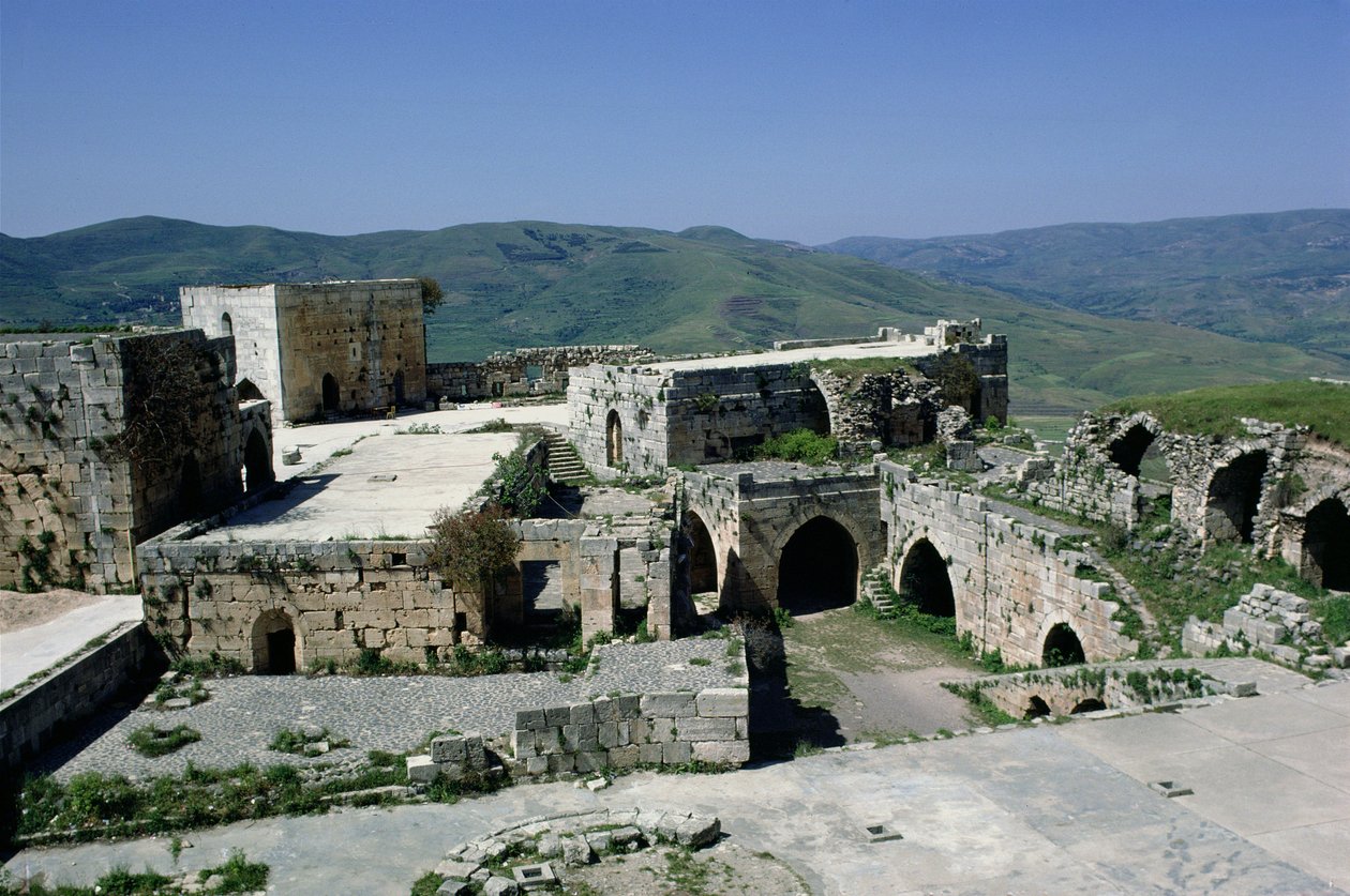 Blick auf die Burg Krak des Chevaliers vom Verlies, erbaut um 1143 von Crusader Period