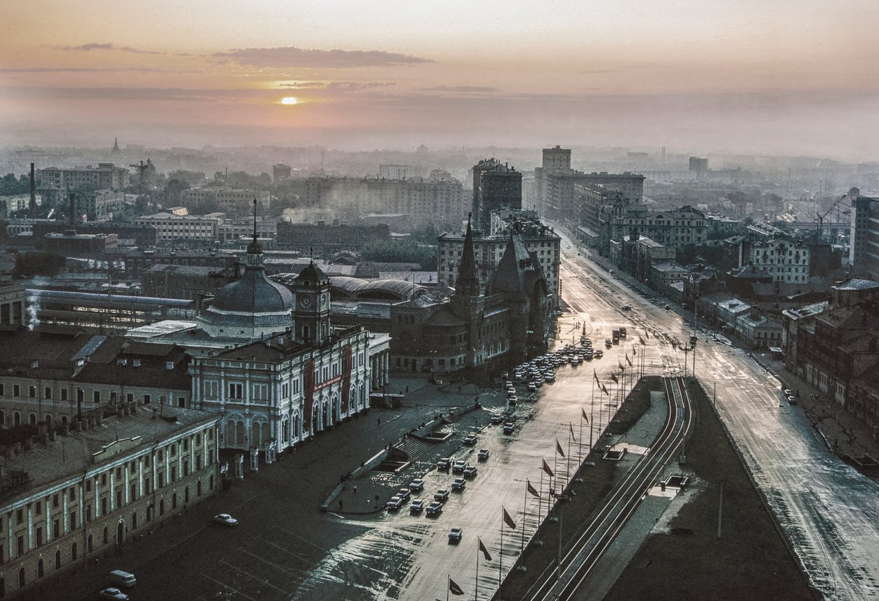 UdSSR Moskau Komsomol Platz, Leningrad & Jaroslawl Bahnhöfe von Dean Conger