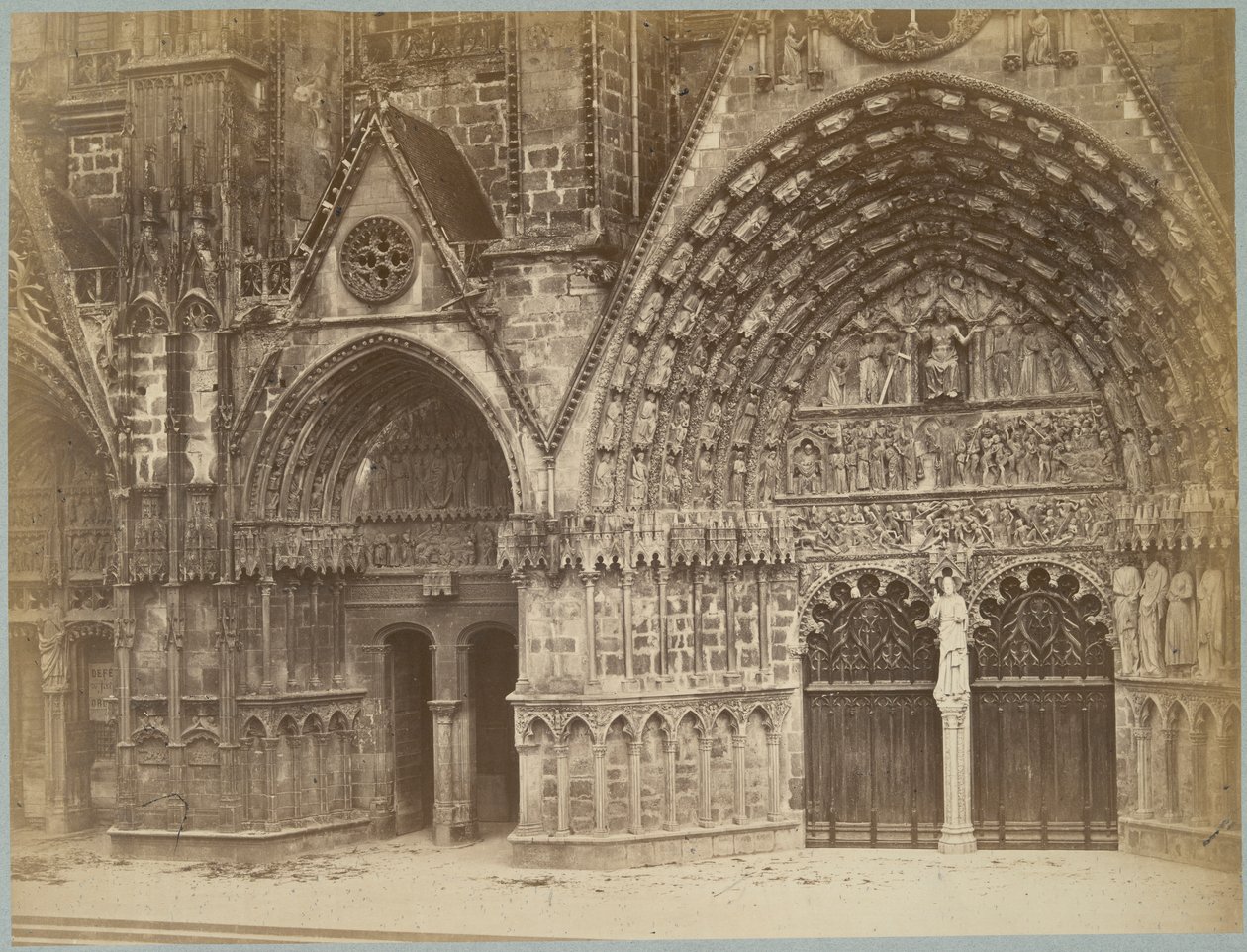 Westportal, Bourges von E. Quetier