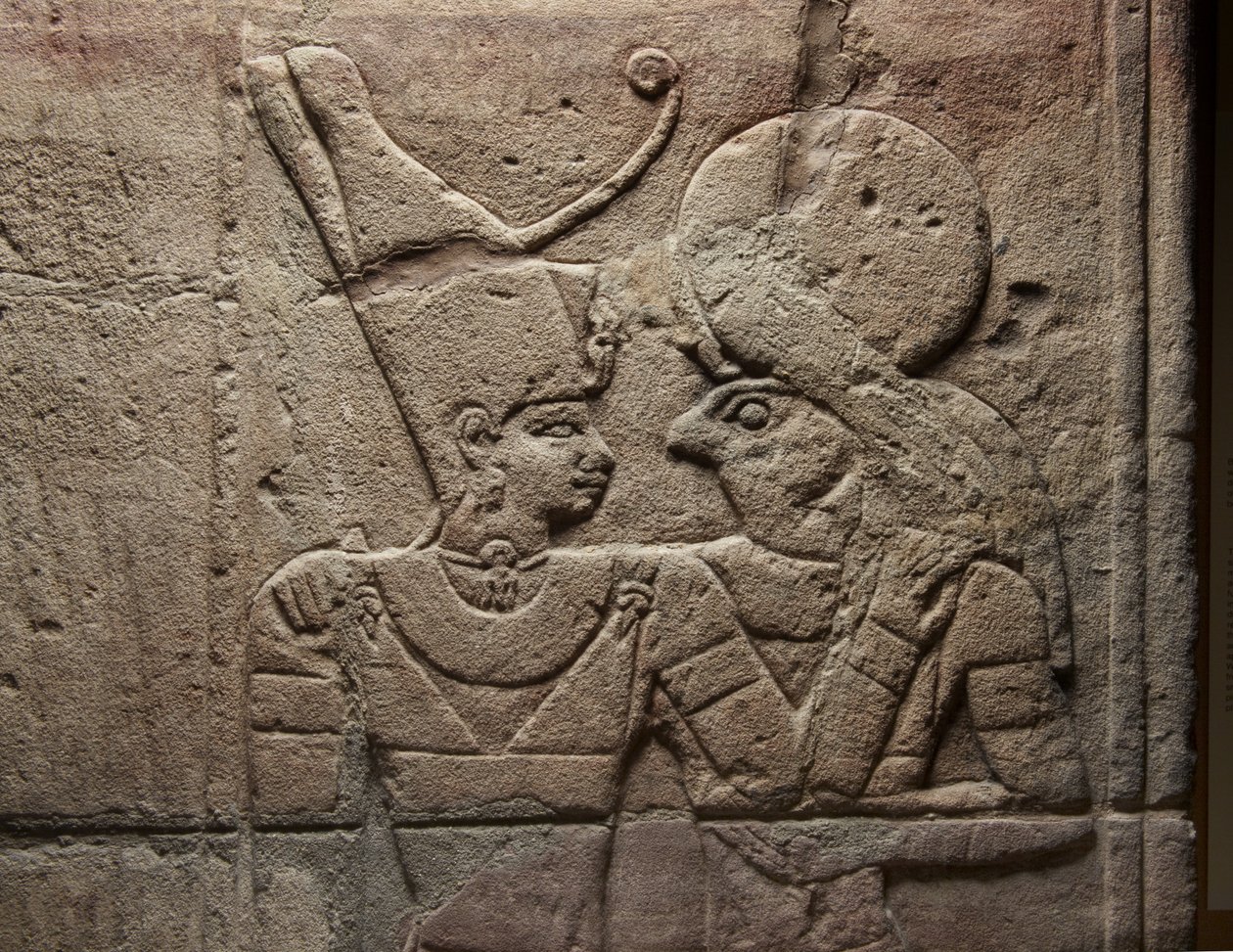 Relief auf einem Schrein, errichtet von Pharao Taharqa im Hof des Amun-Tempels, erbaut von ihm in Kawa in Nubien, 25. Dynastie, Spätzeit, 690-64 v. Chr. (Detail) von Egyptian 25th Dynasty