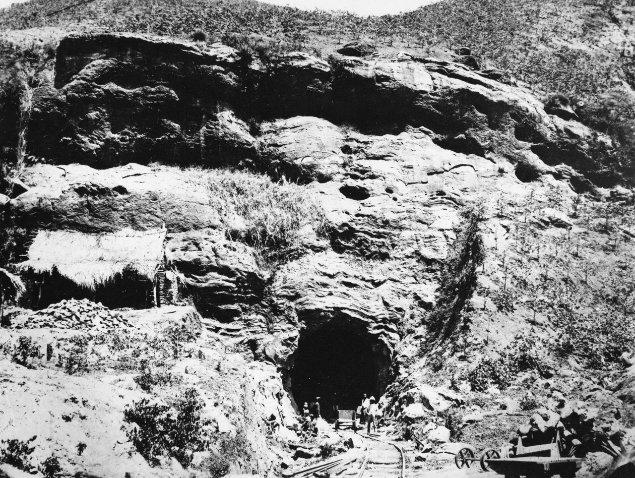 Bau eines Tunnels an der Colombo-Kandy-Eisenbahn, ca. 1860er von English Photographer