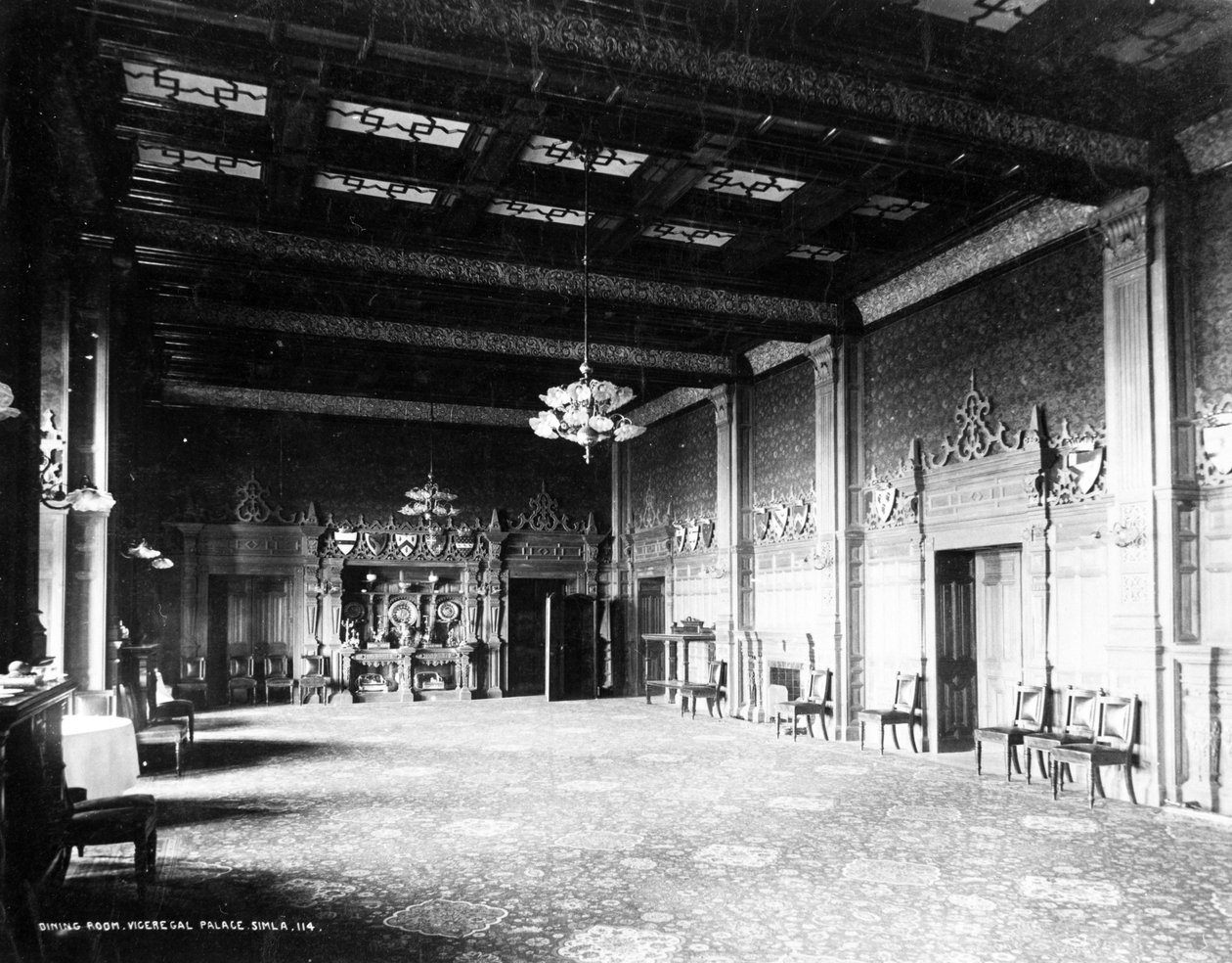 Speisesaal der Viceregal Lodge, Simla, ca. 1890 von English Photographer