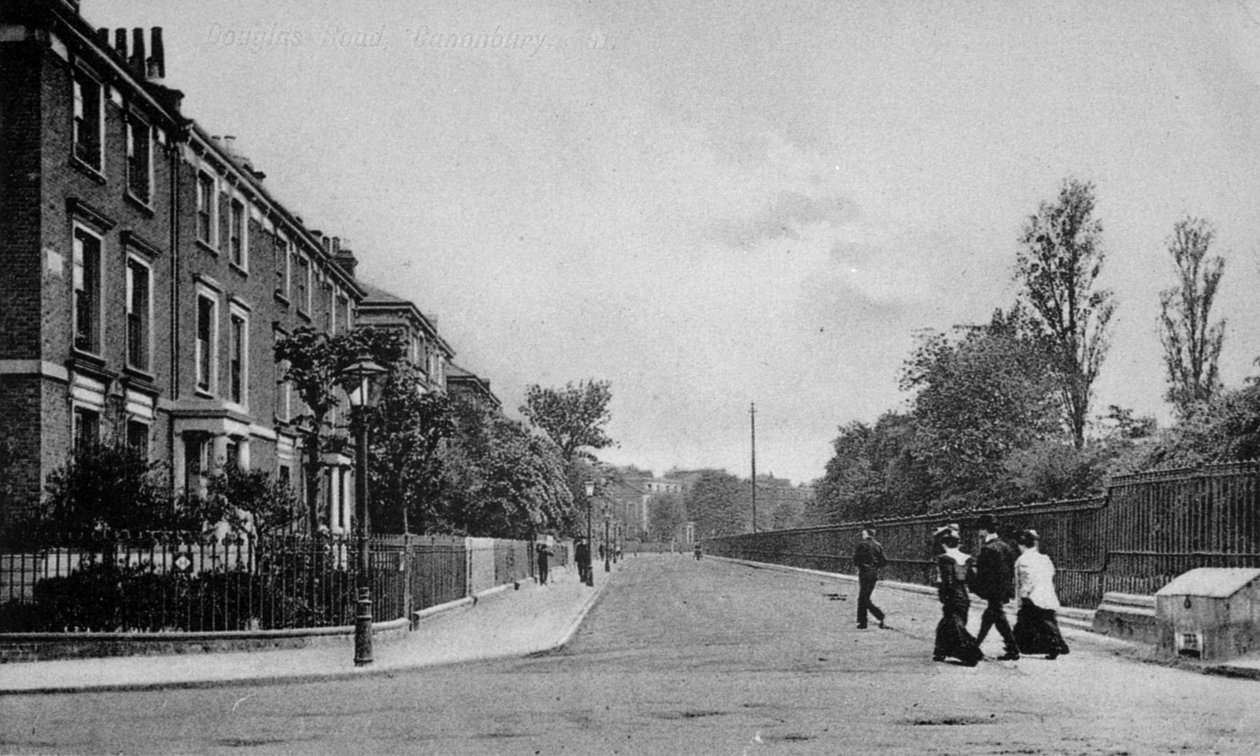 Douglas Road, Canonbury, Islington von English Photographer