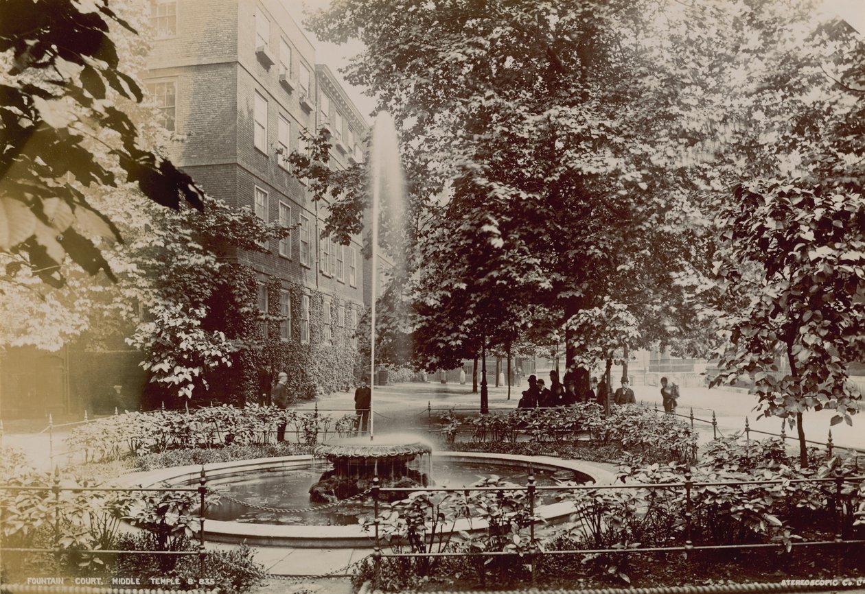 Fountain Court im Middle Temple von English Photographer