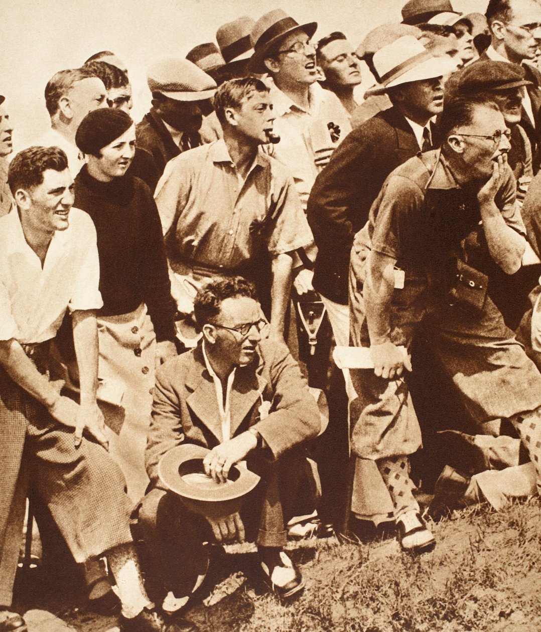 König Edward VIII. und Freunde beobachten Golf bei den Open Championships, St. Andrews, 1930er Jahre von English Photographer