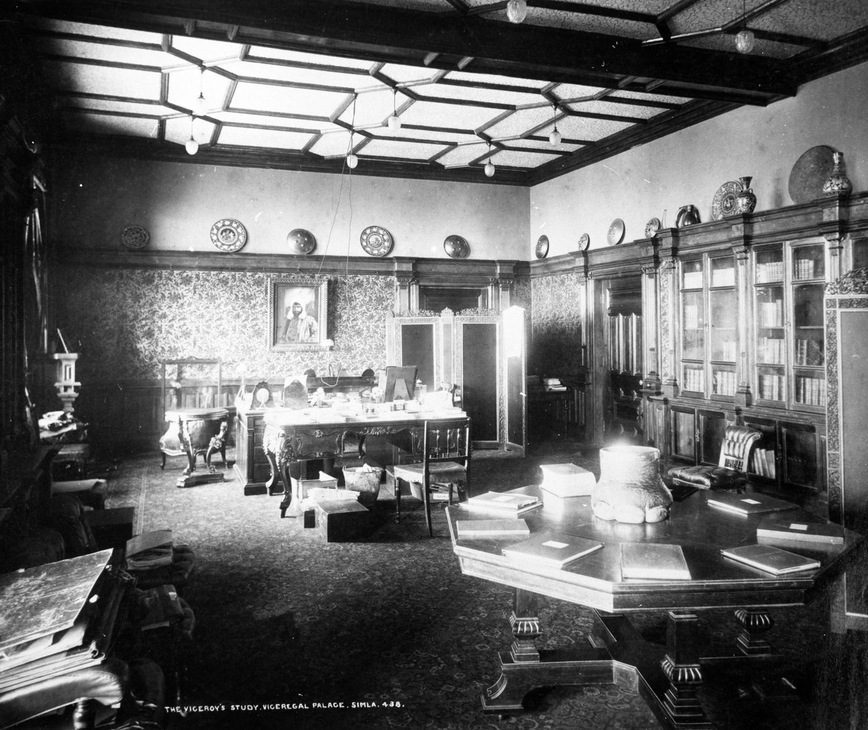 Das Arbeitszimmer des Vizekönigs, Vizekönigspalast, Simla, ca. 1890 von English Photographer