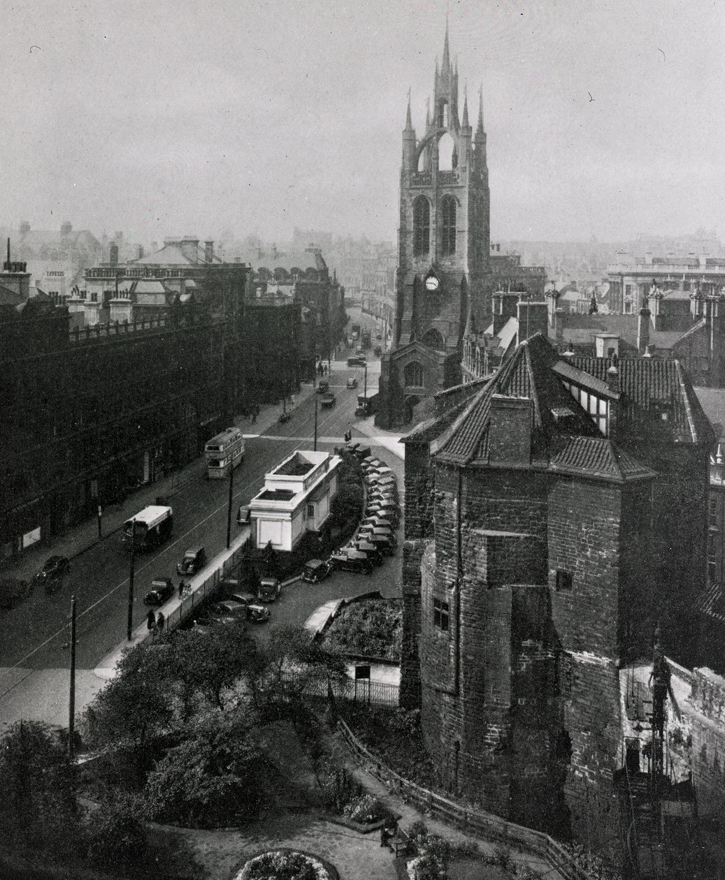 Blick auf die St. Nicholas-Kathedrale, Newcastle-upon-Tyne von English Photographer
