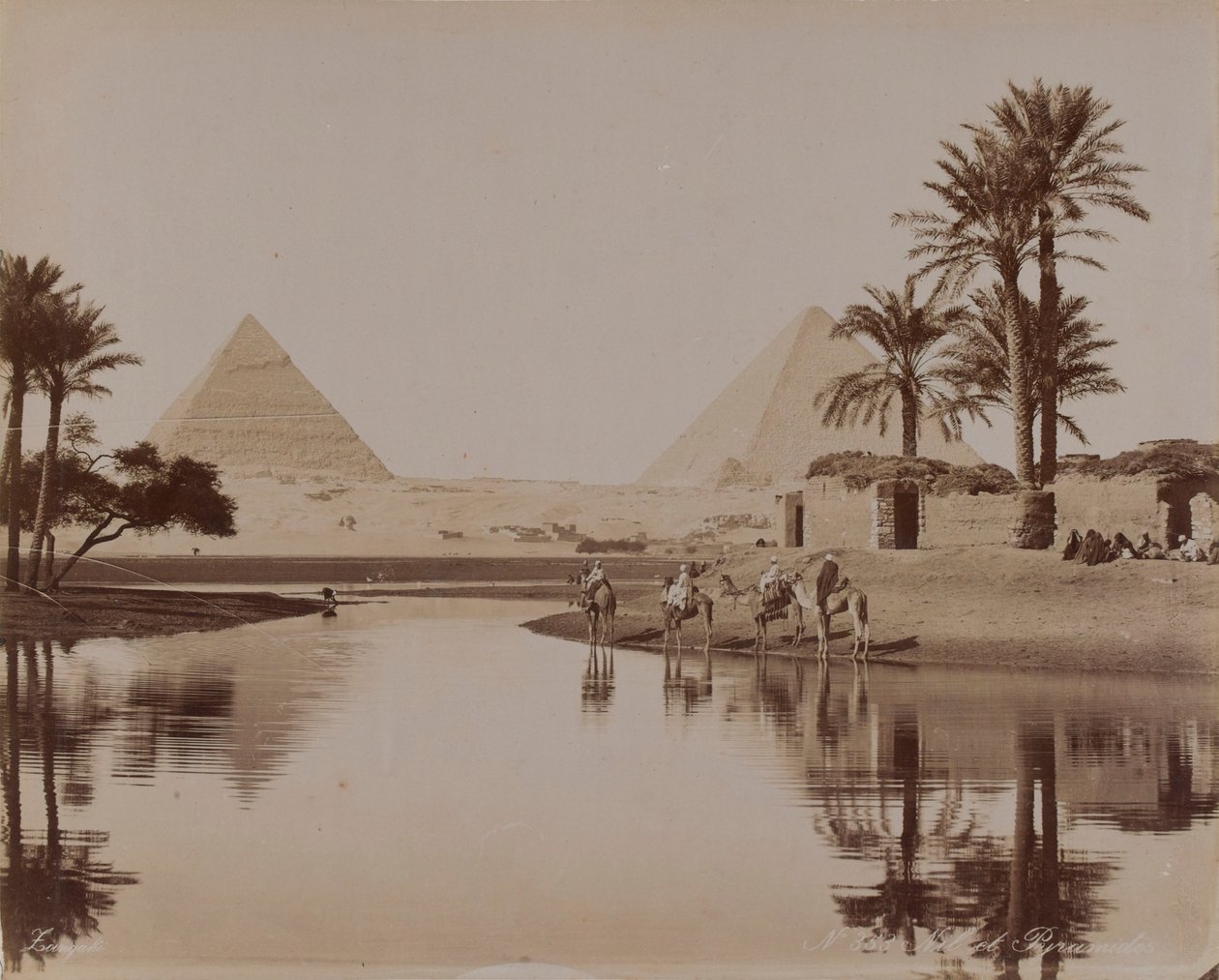 Ansicht der Pyramiden, Ägypten, 1893 von English Photographer