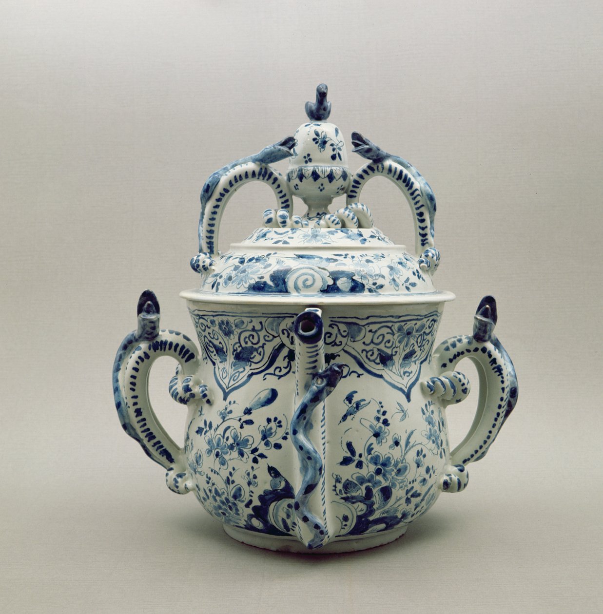 Lambeth Delftware Posset-Topf, blau und weiß, ca. 1695 von English School