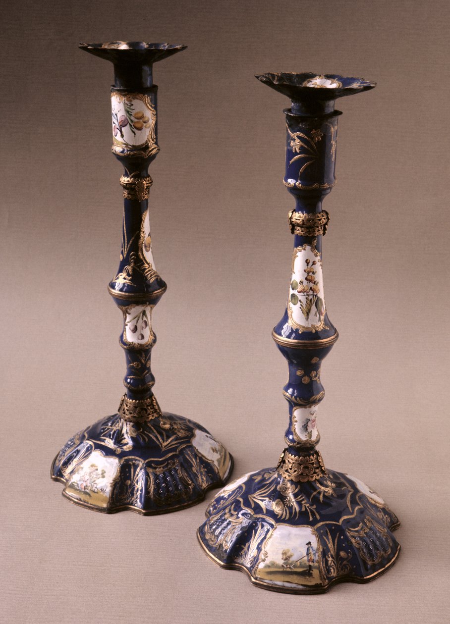 Süd-Staffordshire Paar Kerzenhalter, ca. 1765 von English School