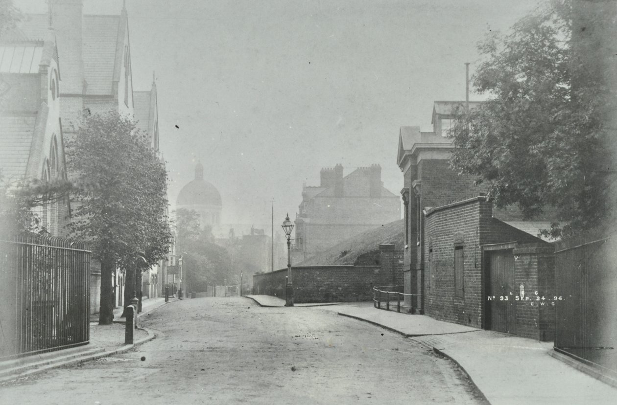 Highgate Archway: westlicher Zugang, 1896 von English Photographer