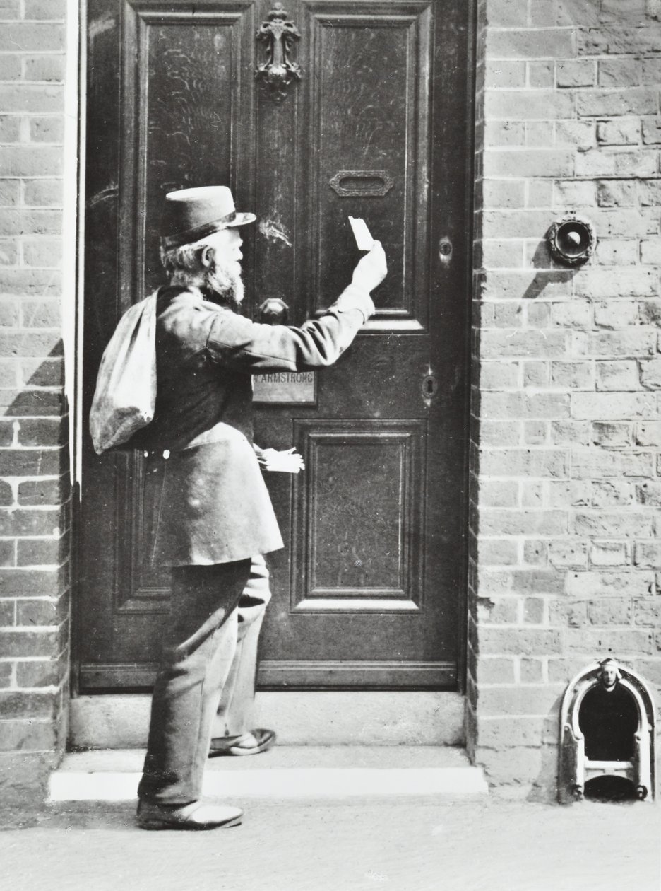 Postbote in King William Walk, Greenwich, 1885 von English Photographer