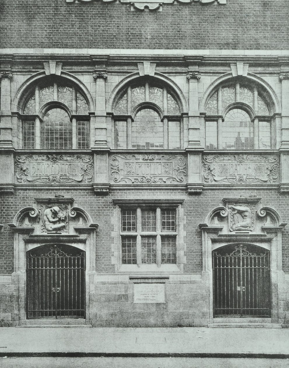 Shoreditch Public Baths: Außenansicht, 1898 von English Photographer