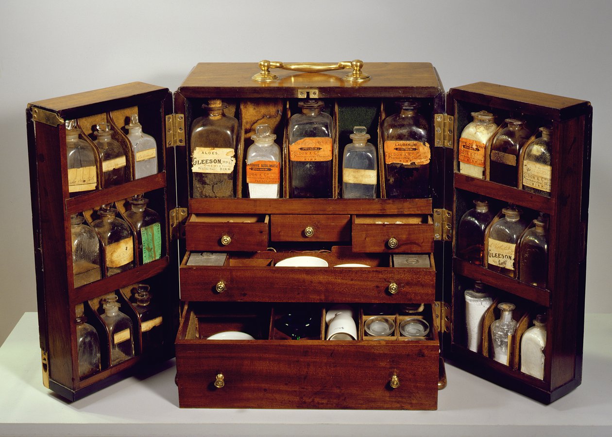 Reiseapotheke, ca. 1820 von English School