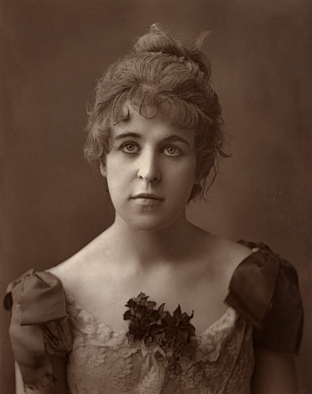 Miss Norreys, britische Schauspielerin von Ernest Barraud