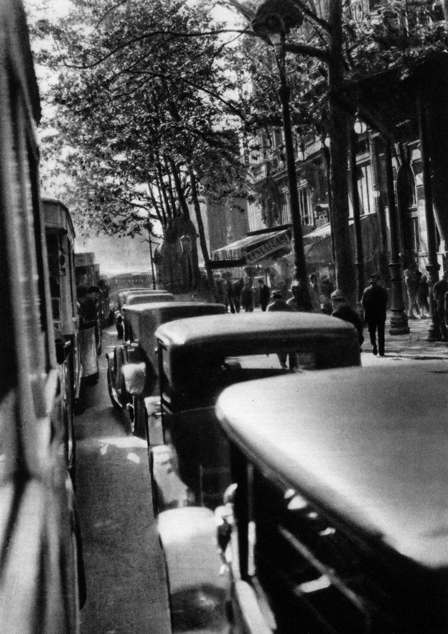 Verkehr auf den Grands Boulevards, Paris, 1931 von Ernest Flammarion