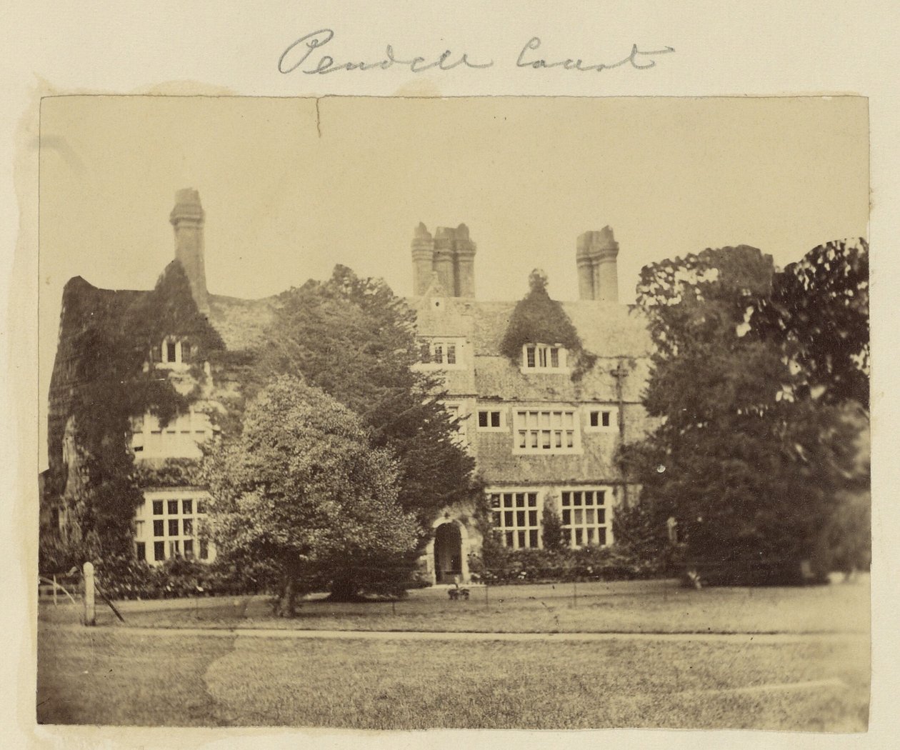 Pendell Court von Frances Elizabeth Jocelyn, viscountess Jocelyn