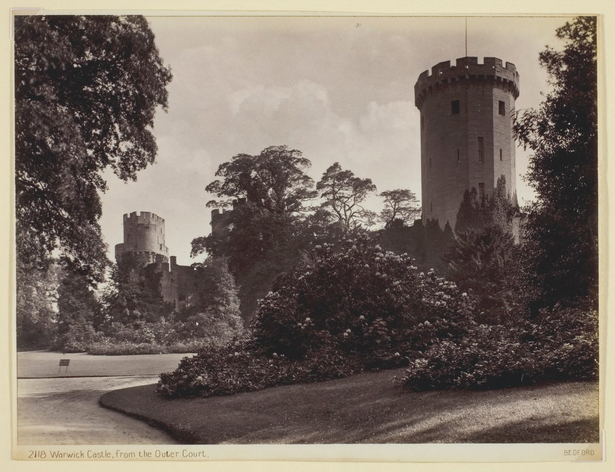 Schloss Warwick, vom äußeren Hof von Francis Bedford
