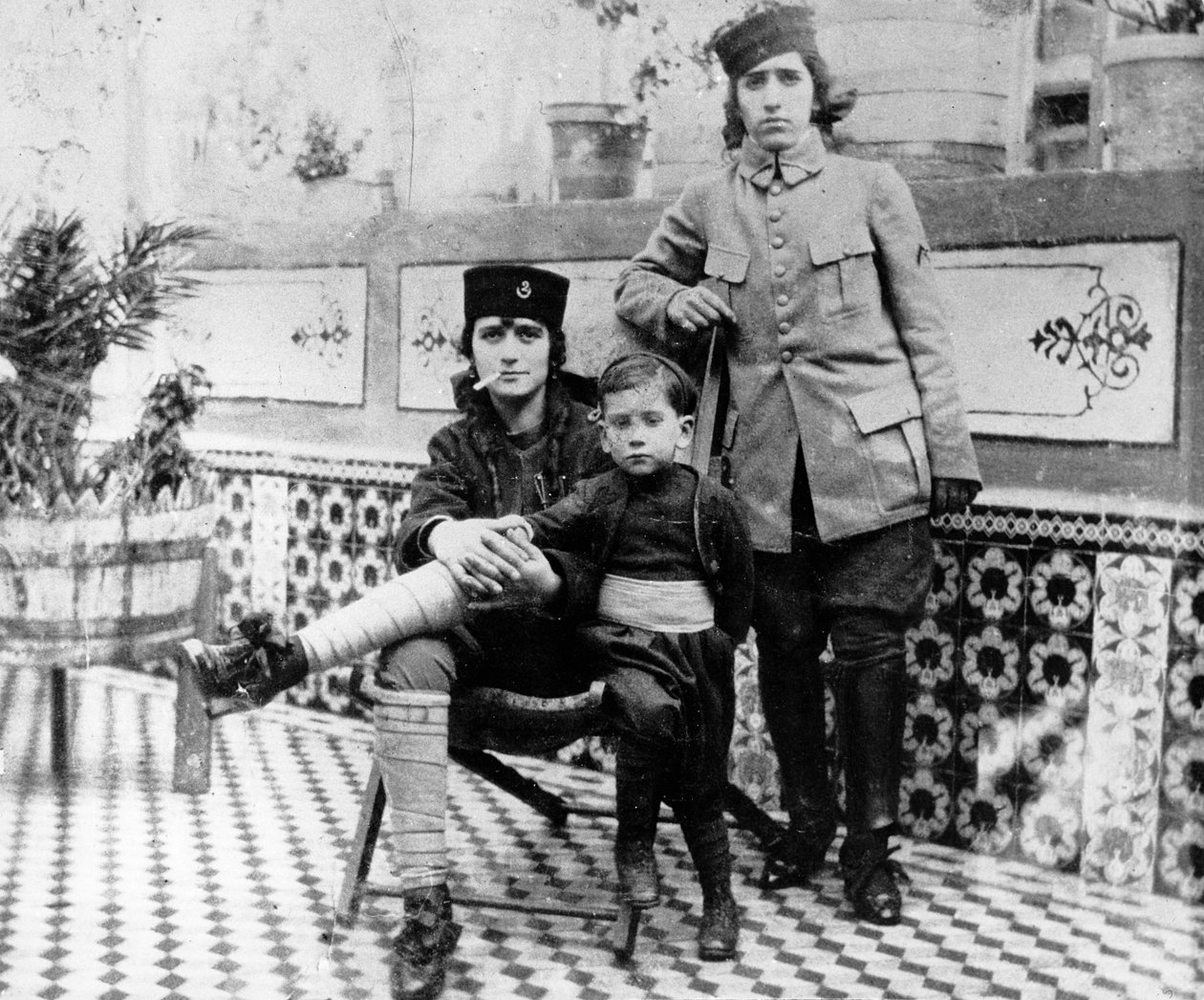 Jüdische Familie in Algerien, 1917 von French Photographer