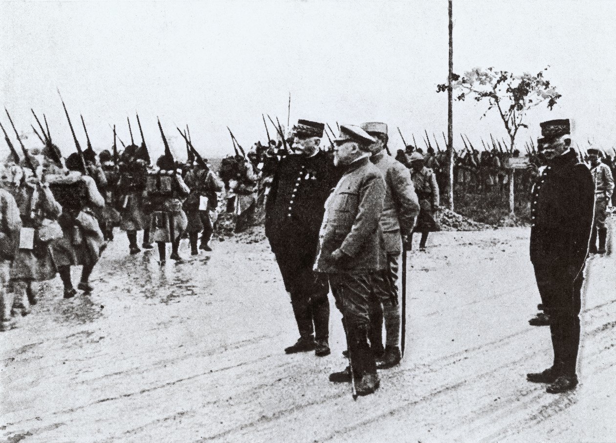 Raymond Poincare (1860-1934) und General Joffre (1852-1931) an der Front von French Photographer