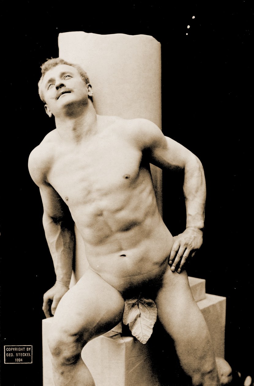 Eugen Sandow, in klassischer antiker griechisch-römischer Pose, ca. 1894 von George Steckel