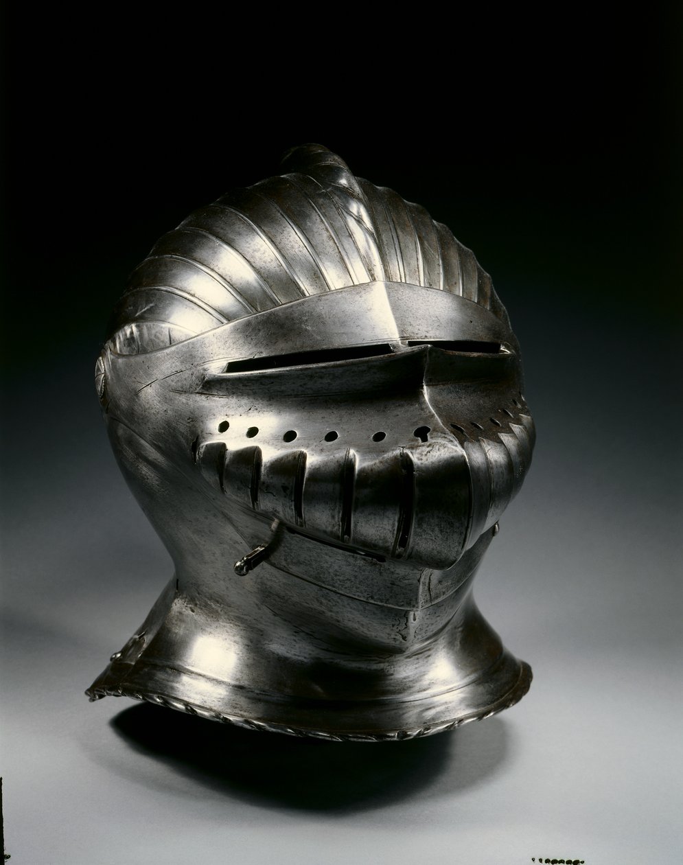 Geschlossener Helm im Maximilian-Stil, ca. 1510-30 von German School