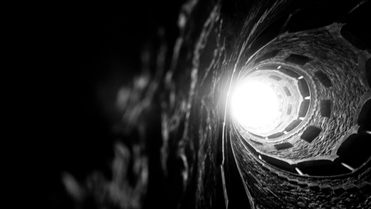 Luz no Poço Iniciático von Guilherme Pontes