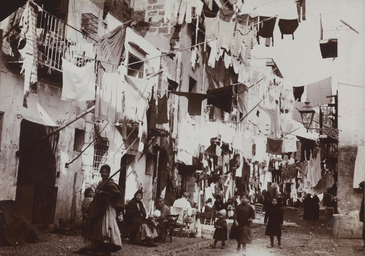 Eine charakteristische Straße in Palermo, 1920 von Italian Photographer