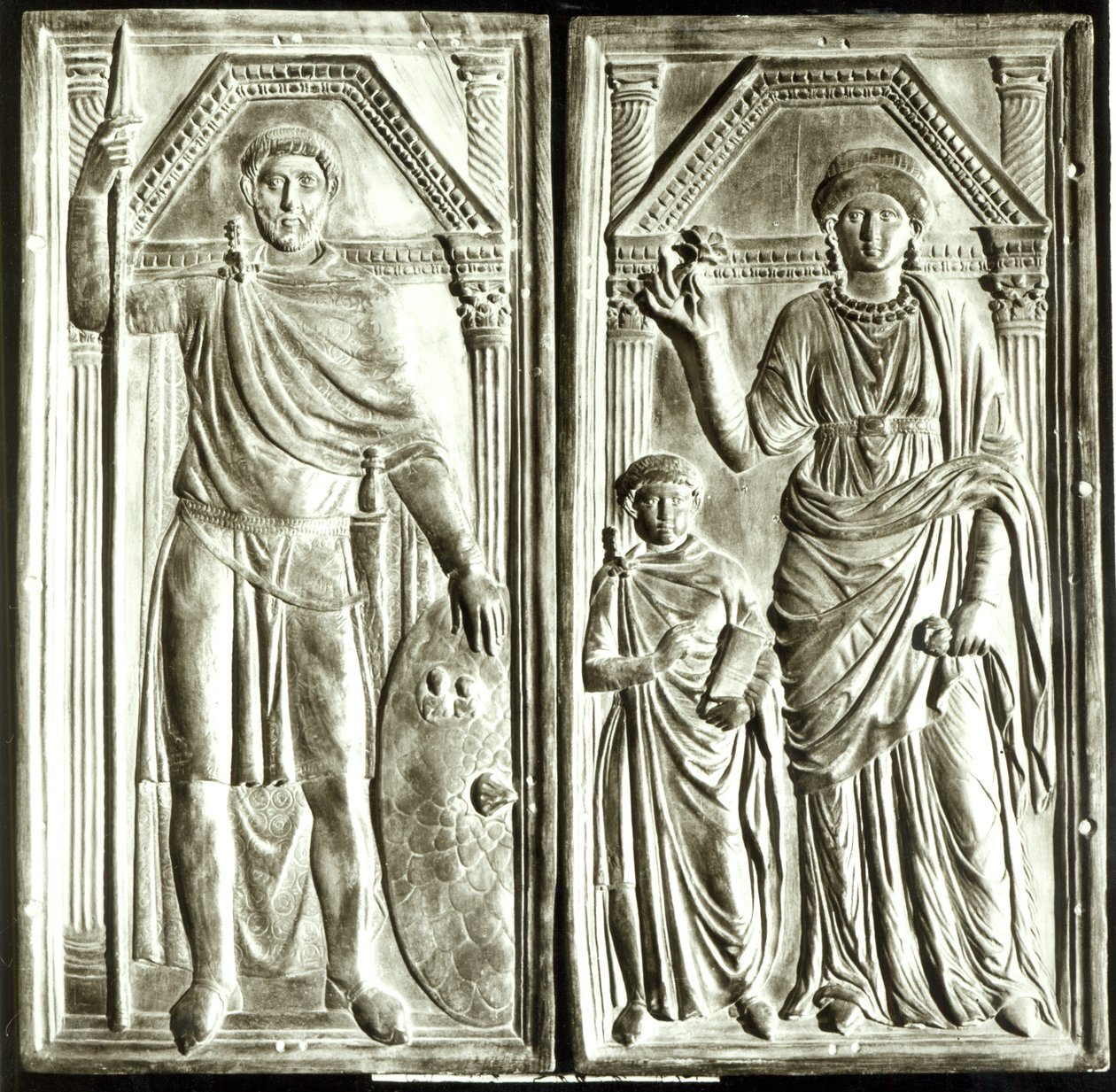Diptychon darstellend Stilicho (ca. 365-408), Serena und Eucharius von Italian School