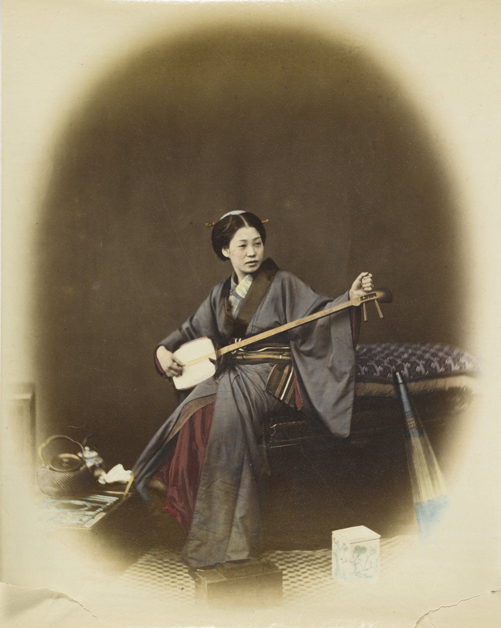 Frau spielt Shamisen von Japanese Photographer