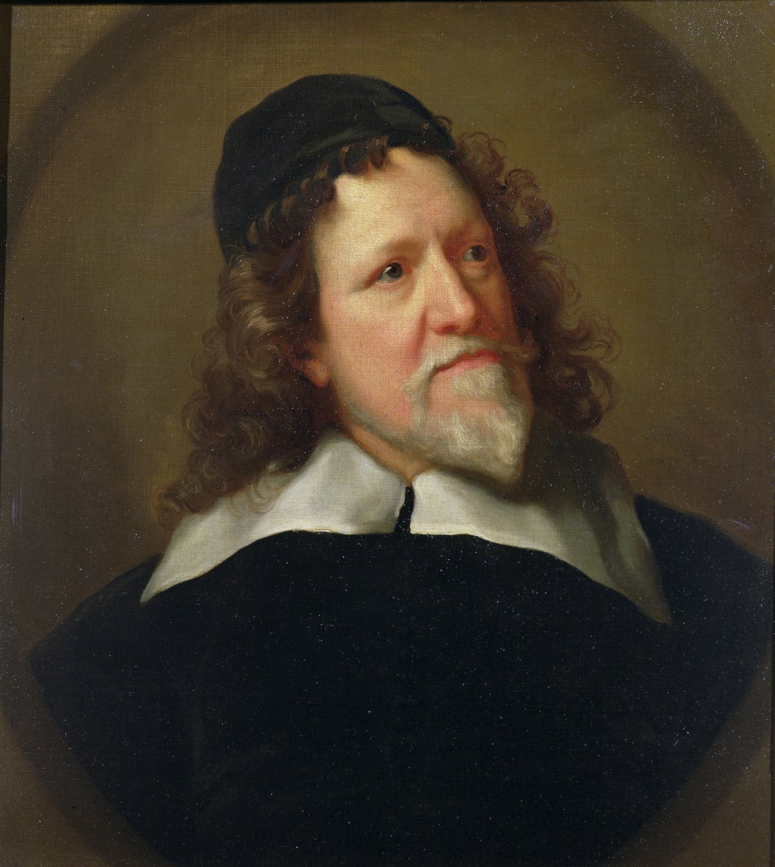Porträt von Inigo Jones in schwarzer Tunika und Mütze von Jonathan Richardson