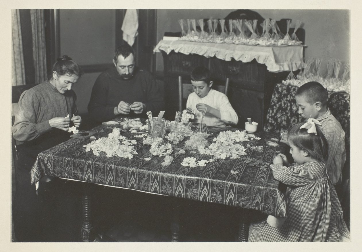 Familie macht Blumen von Lewis Wickes Hine