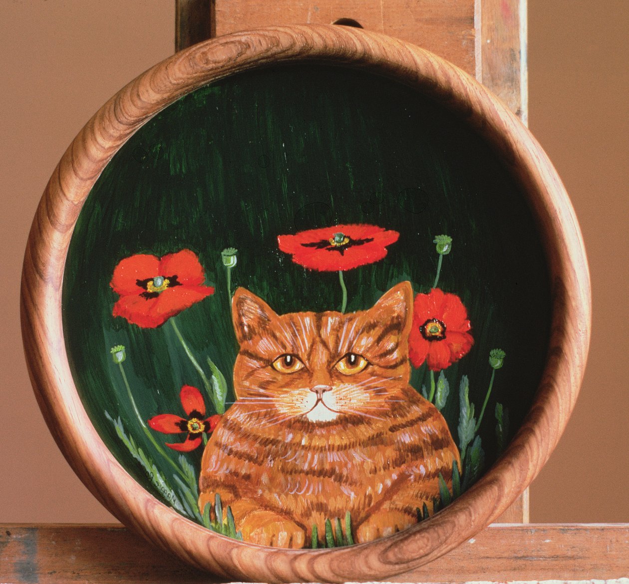 Katze und Mohnblumen von Maggie Rowe