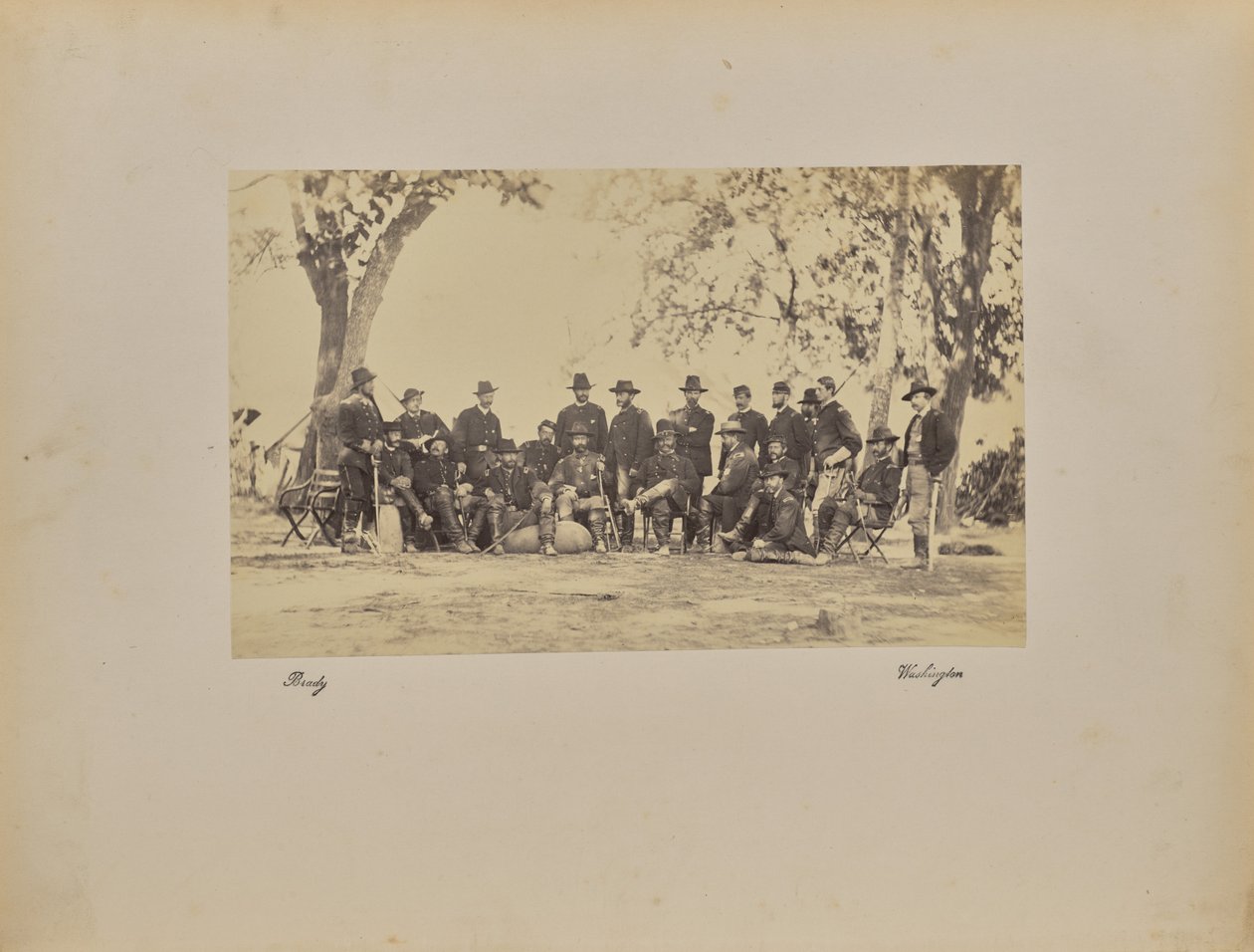 Burnside und Stab von Mathew B. Brady