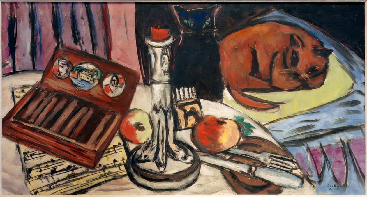 Stilleben mit silbernem Leuchter (Stilleben mit Katzen) von Max Beckmann